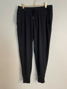 Women's Black Jogger Pants - Sleek Everyday Athleisure